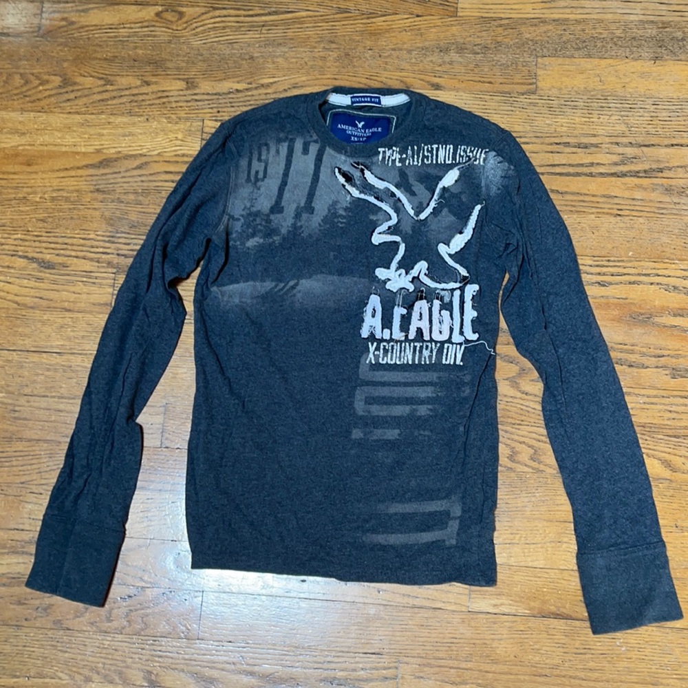 2/$30!!!!  Men’s American Eagle long sleeve tee. Size XS